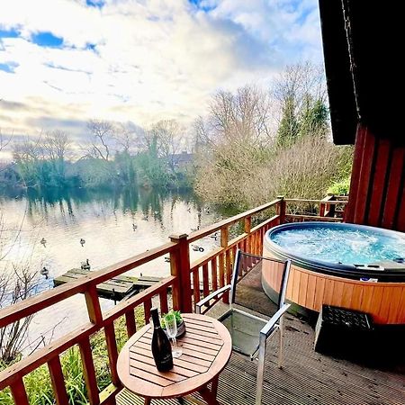 Holly Lodge 12 Hot Tub York Extérieur photo
