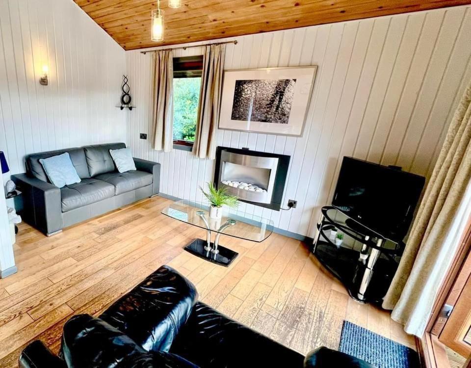 Holly Lodge 12 Hot Tub York Extérieur photo